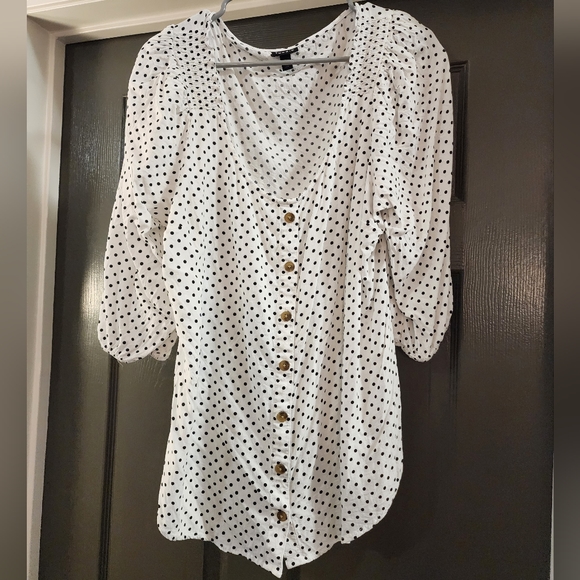 Torrid Plus Size 2 - Rayon Slub Button-front Puff Sleeve Top (B/W Polka Dots!) - Picture 8 of 12